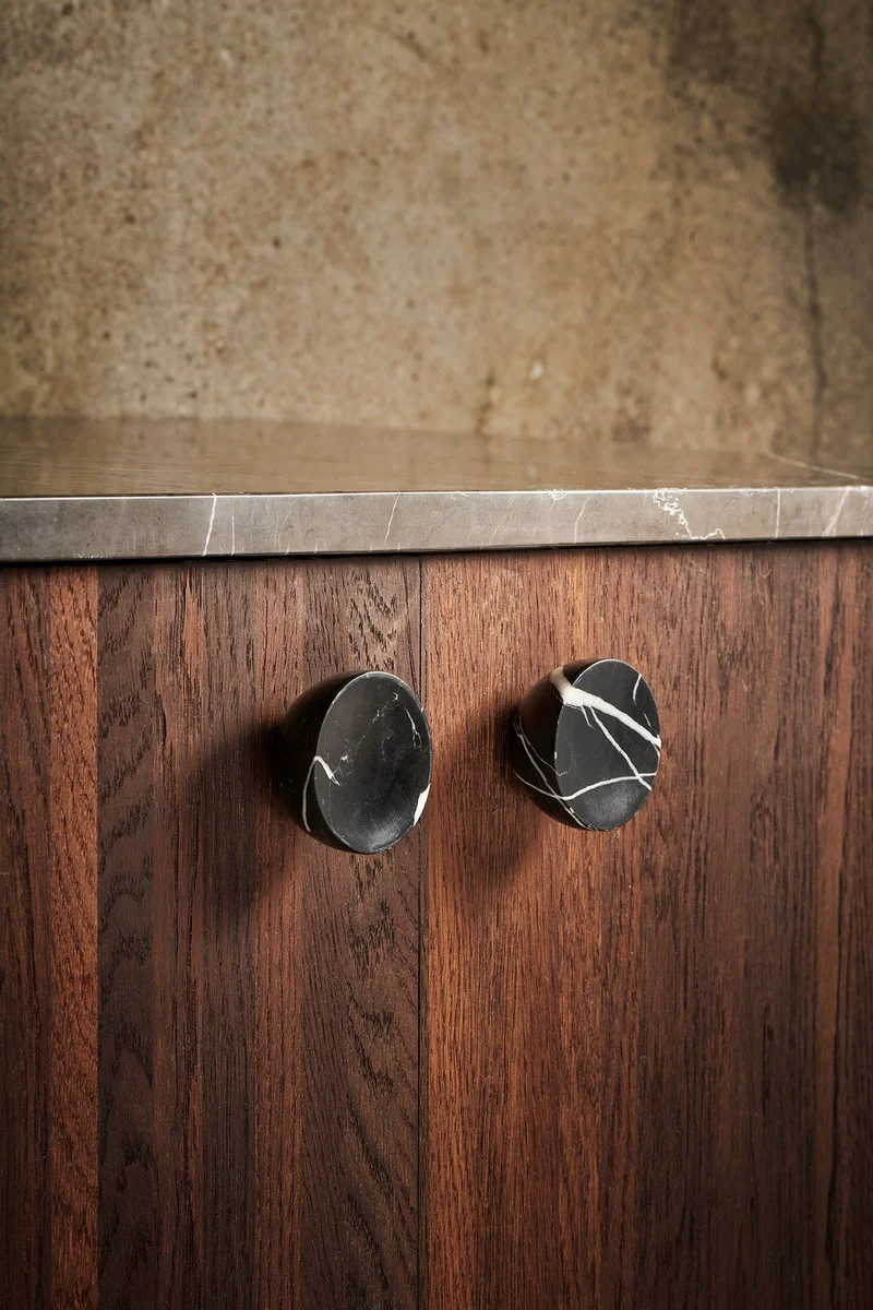Get a Grip #1 Marble möbelknopp, svart (2 st.) • Design by Us