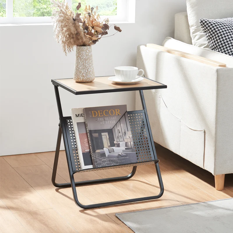 Sidobord med tidningsfack Jäller [en.casa]
