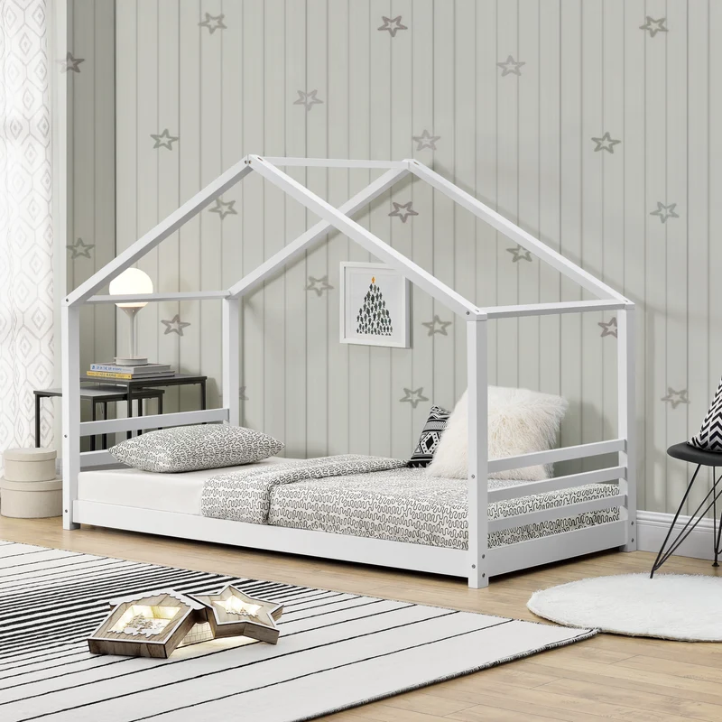 Juniorsäng Vardø hus utförande med ribbotten 200x90cm furu matt vit [en.casa]