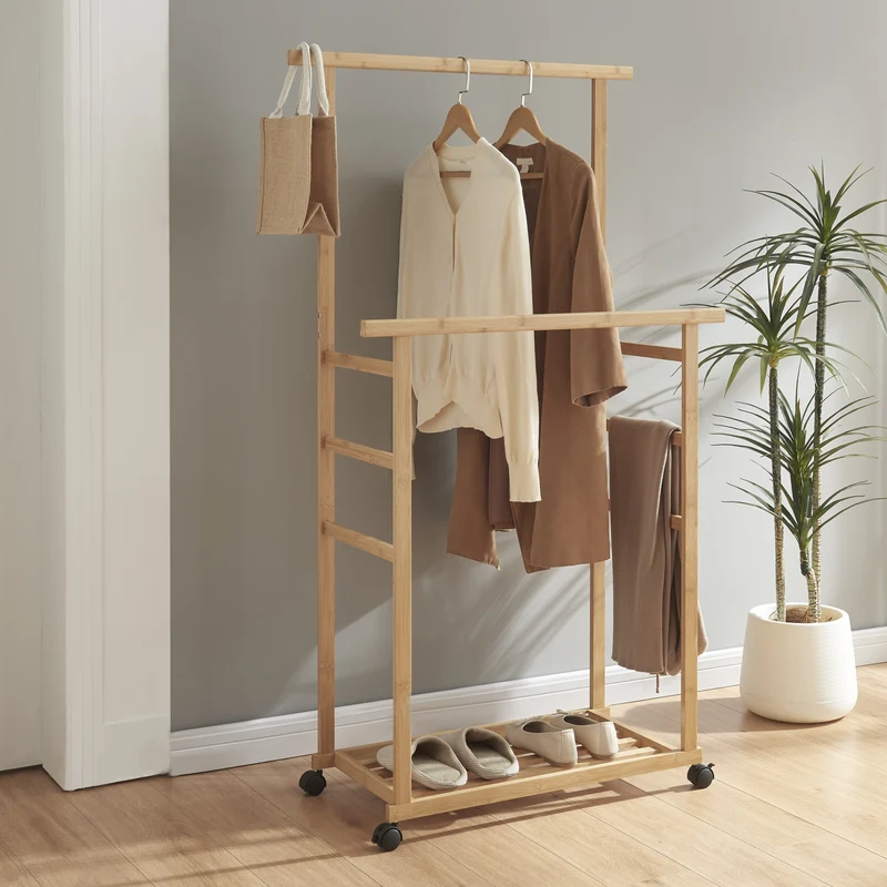 Ilmajok klädhängare i bambu på hjul [en.casa]