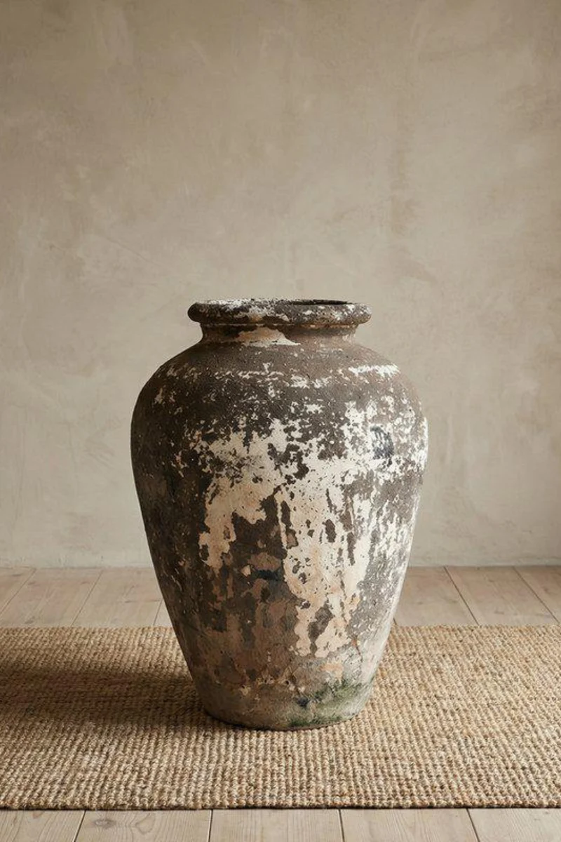 Vintage Urna S urn