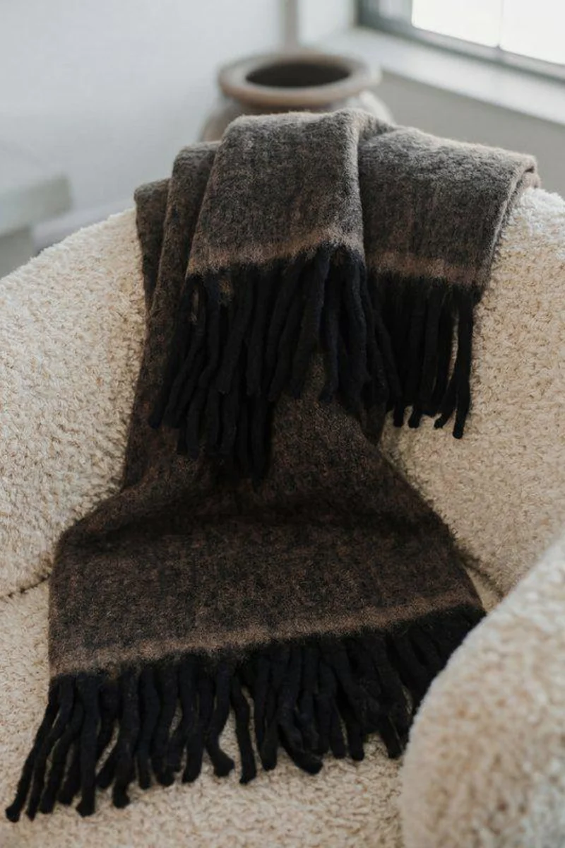 Zara Brushed Pläd Svart