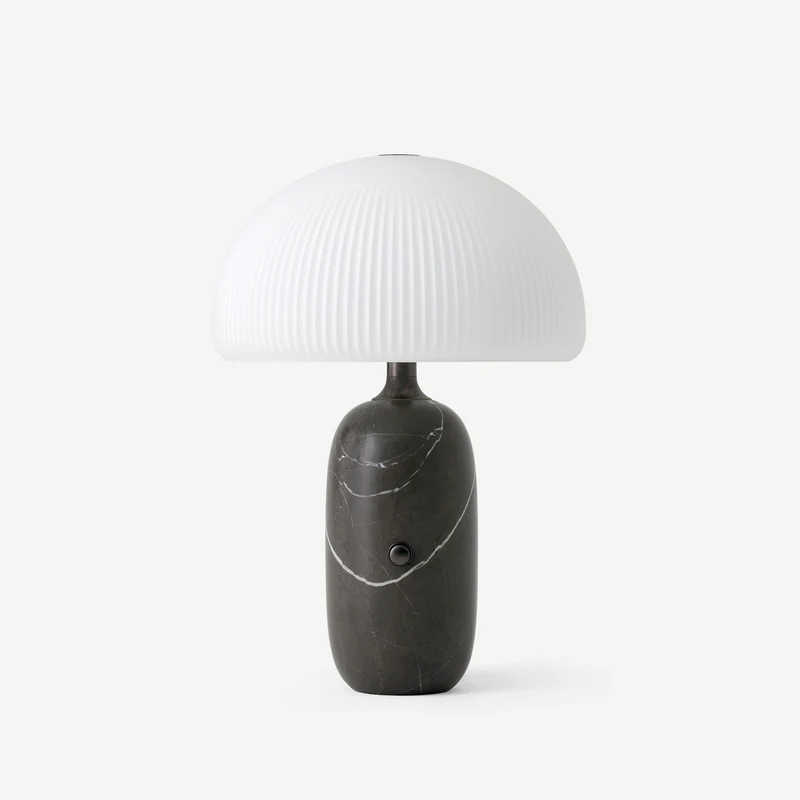 592 Sculpture Table Lamp