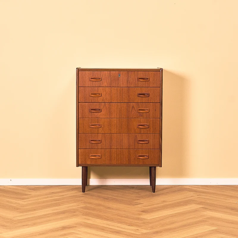Dansk byrå i teak i Kai Winding-stil