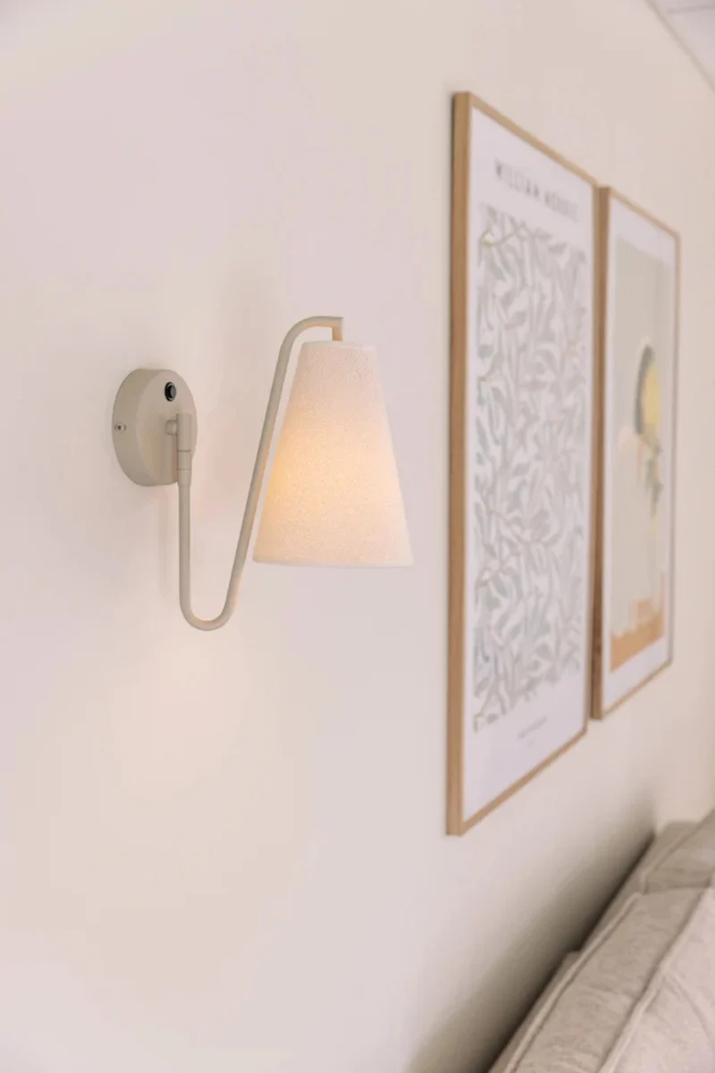 Vägglampa Lou Beige