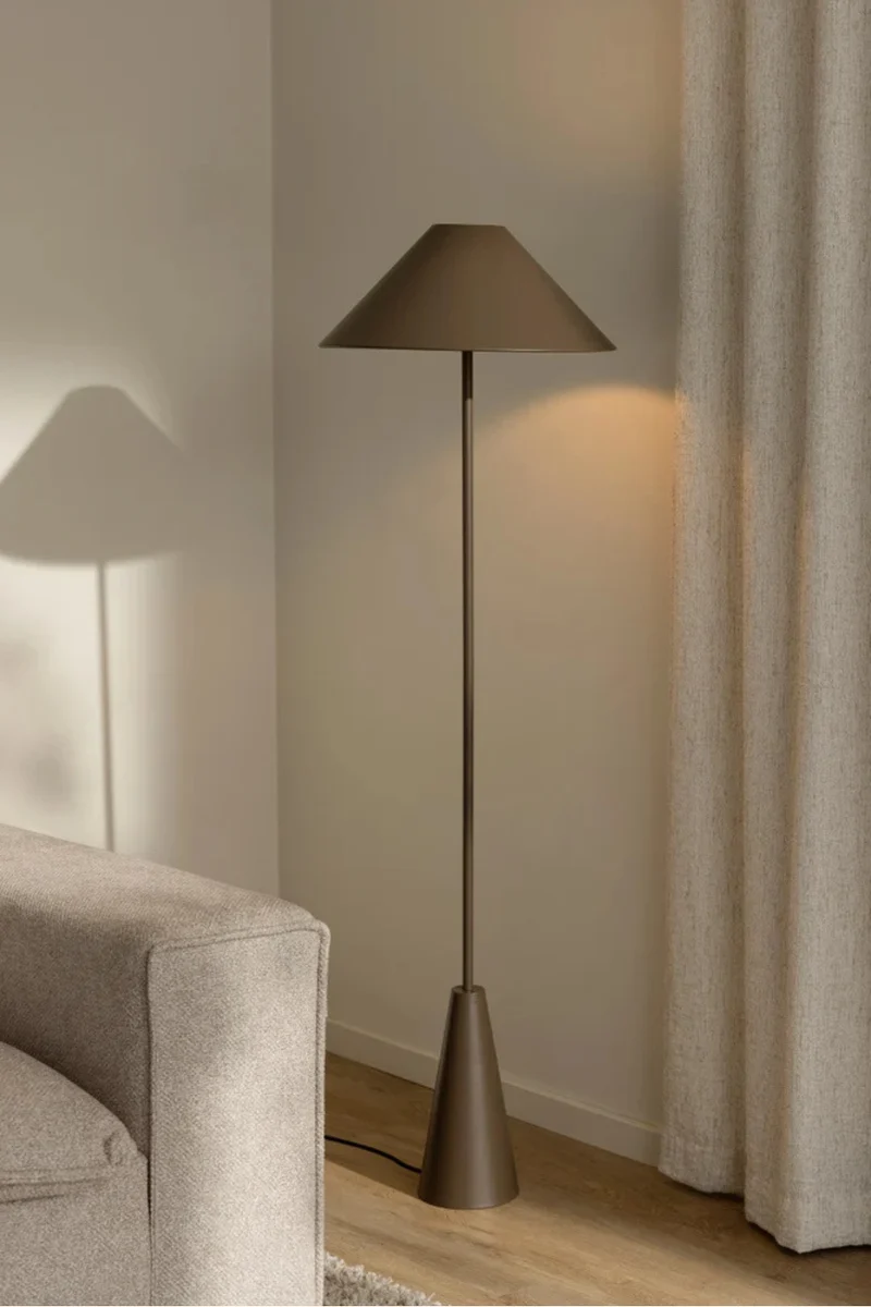 Cannes Golvlampa Mocka