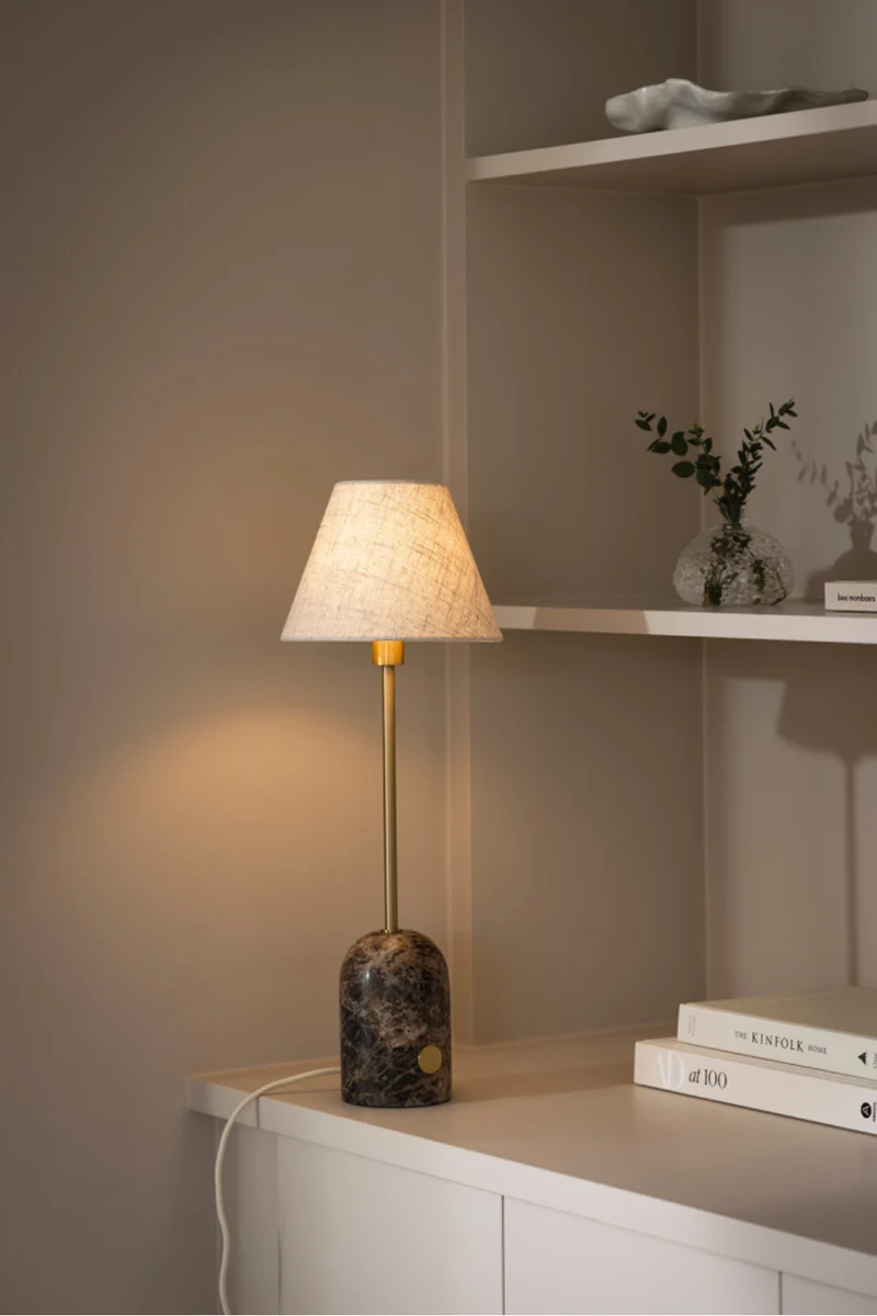 Gino Bordslampa Brun Marmor